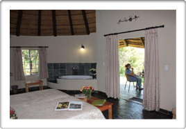 Honeymoon(twin) Rondavel - small